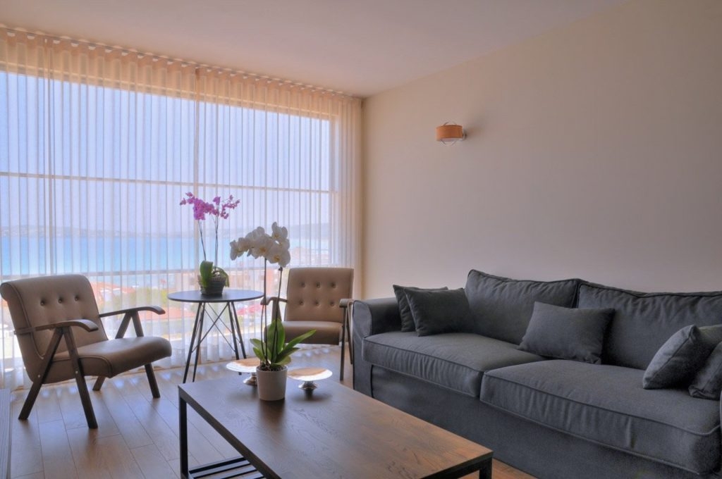 DELMAR VE KONDO SUITS