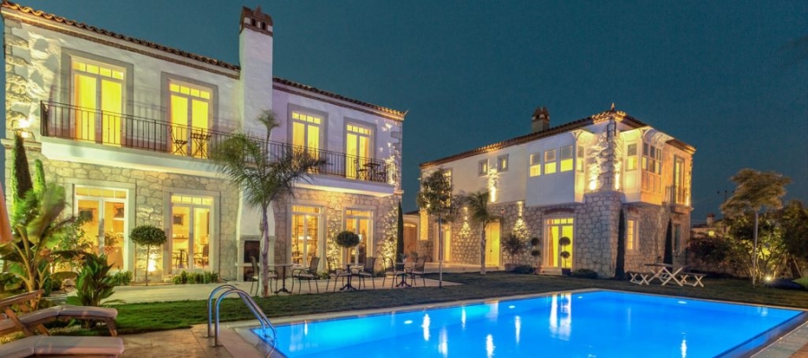 CASA BELLA HOTEL